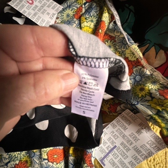 Lularoe small black Gigi top with cream irregular polka dots. NWT.Fitted style. - Picture 8 of 11